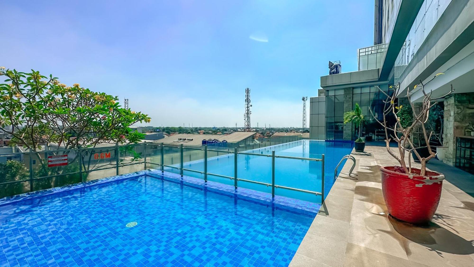 Swiss-Belinn Karawang Exterior foto