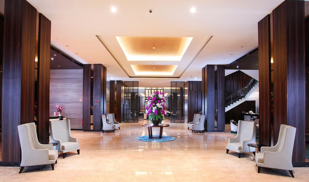 Swiss-Belinn Karawang Exterior foto