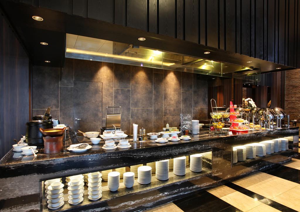 Swiss-Belinn Karawang Exterior foto